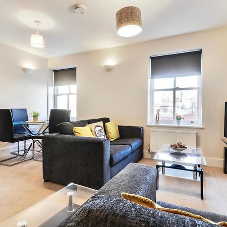 Sapphire Serviced Apartment 첼름스퍼드 외부 사진