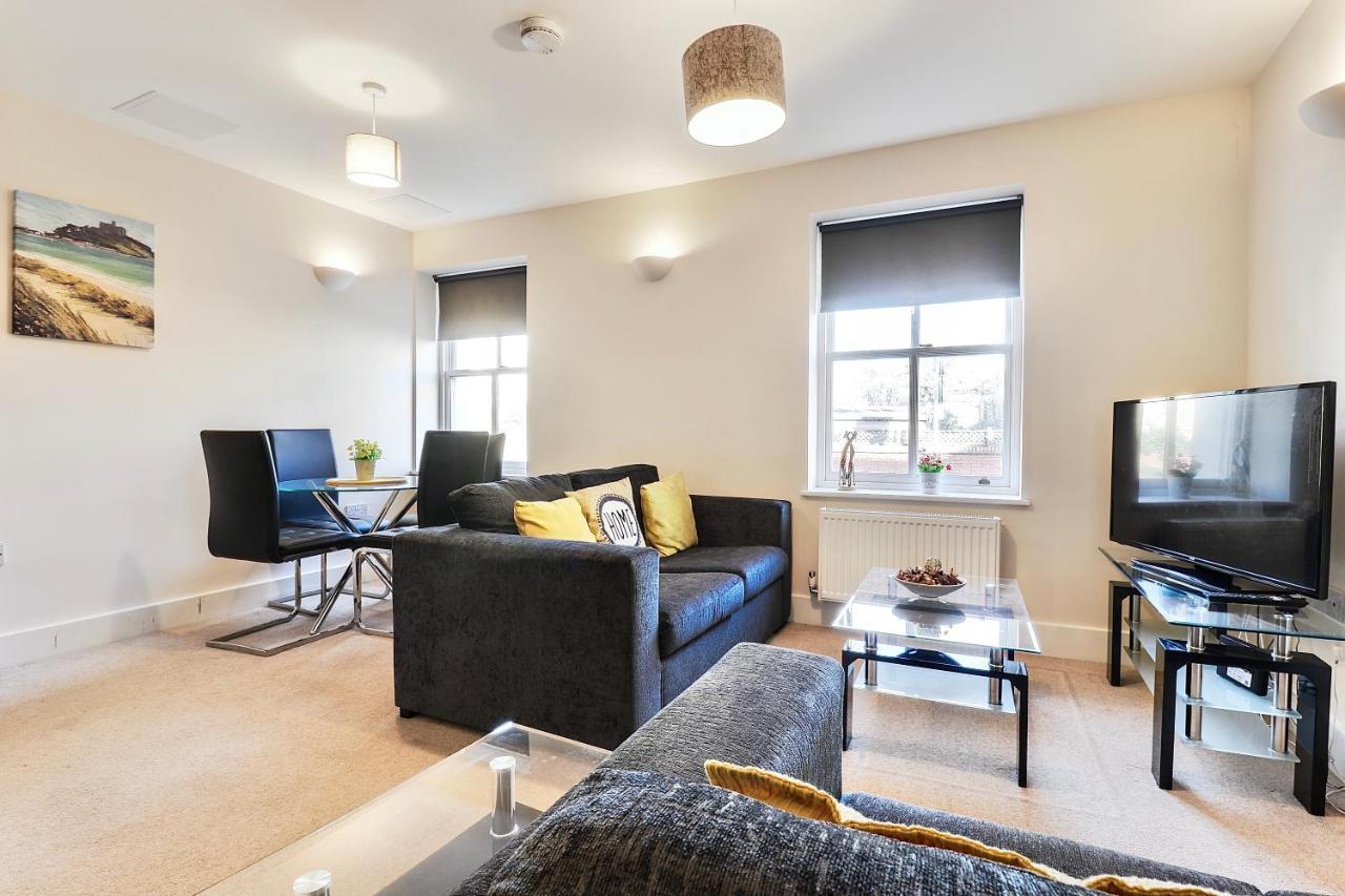 Sapphire Serviced Apartment 첼름스퍼드 외부 사진