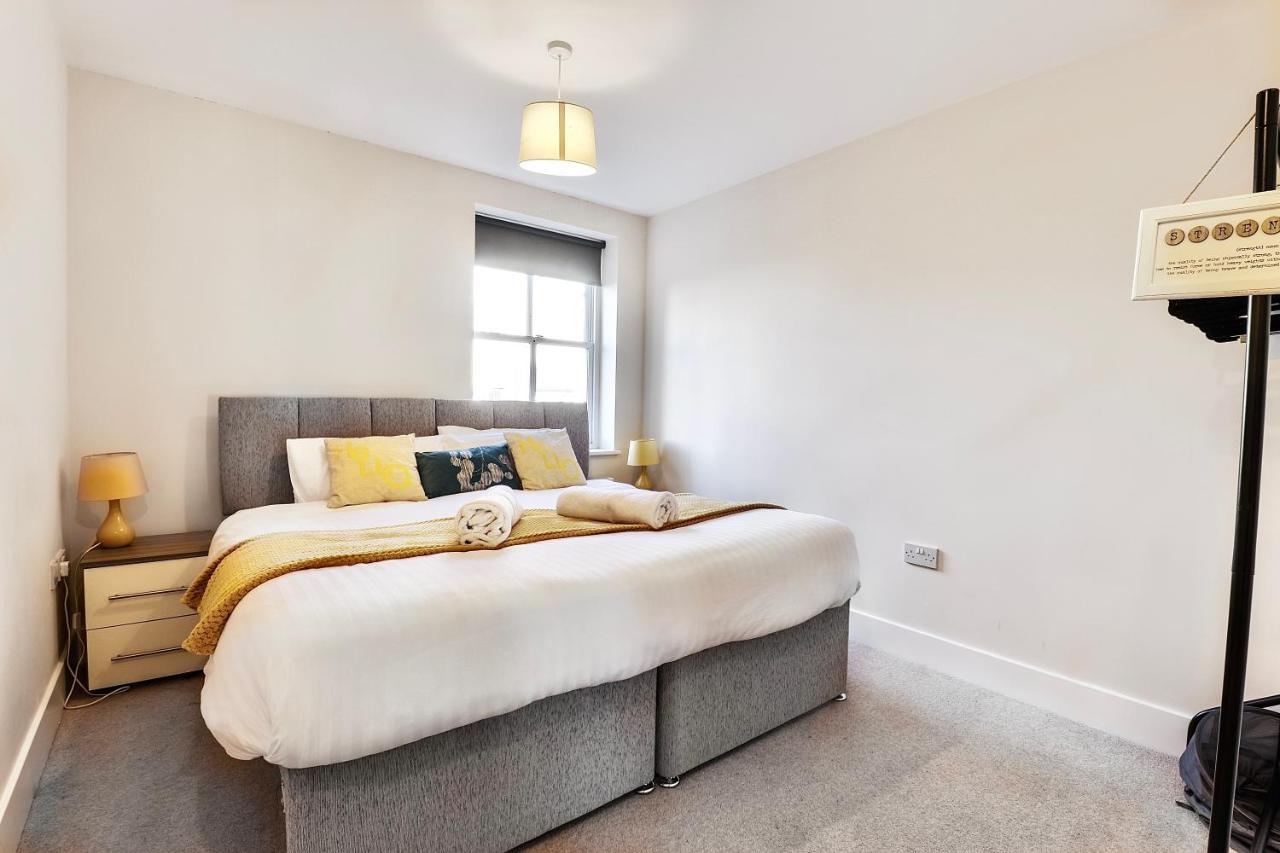 Sapphire Serviced Apartment 첼름스퍼드 외부 사진