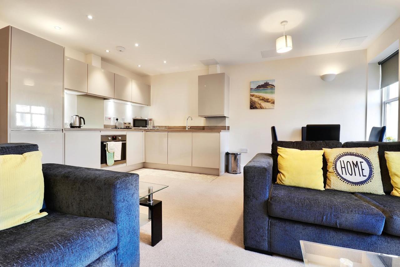 Sapphire Serviced Apartment 첼름스퍼드 외부 사진