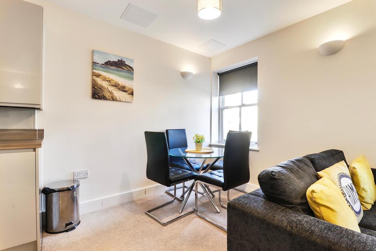 Sapphire Serviced Apartment 첼름스퍼드 외부 사진