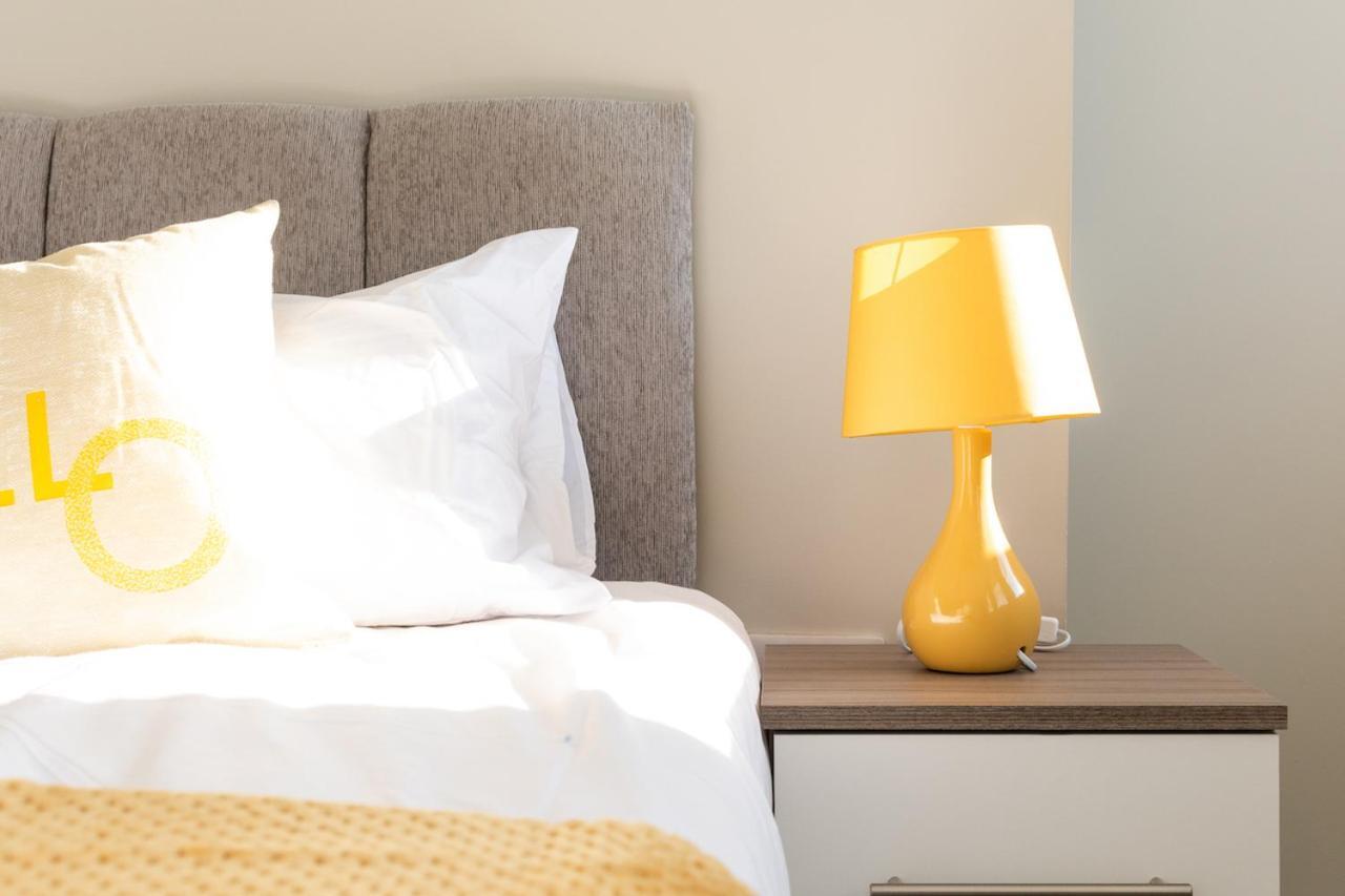 Sapphire Serviced Apartment 첼름스퍼드 외부 사진