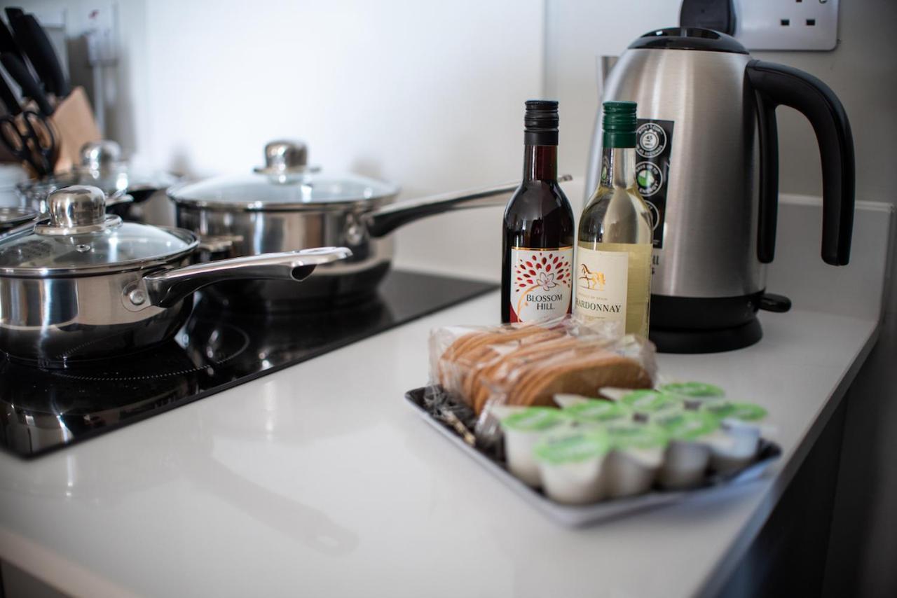 Sapphire Serviced Apartment 첼름스퍼드 외부 사진